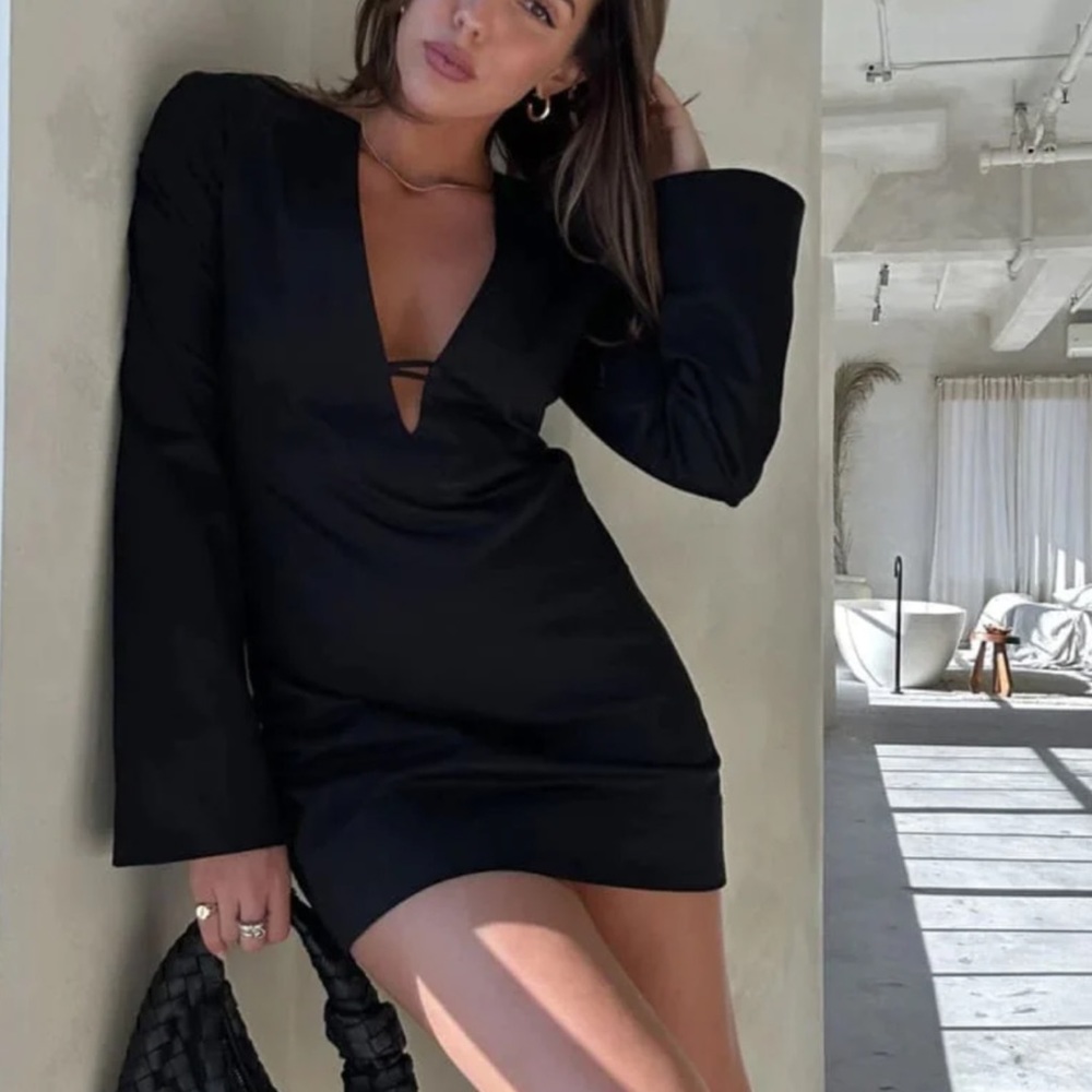 The classy mini black dress